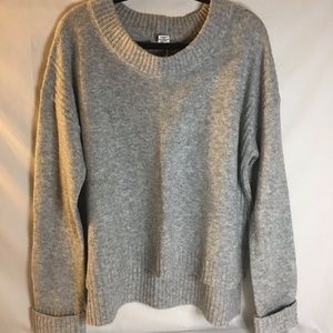 NWT Women's Gray Sweater Acrylic/Spandex/Alpaca XL